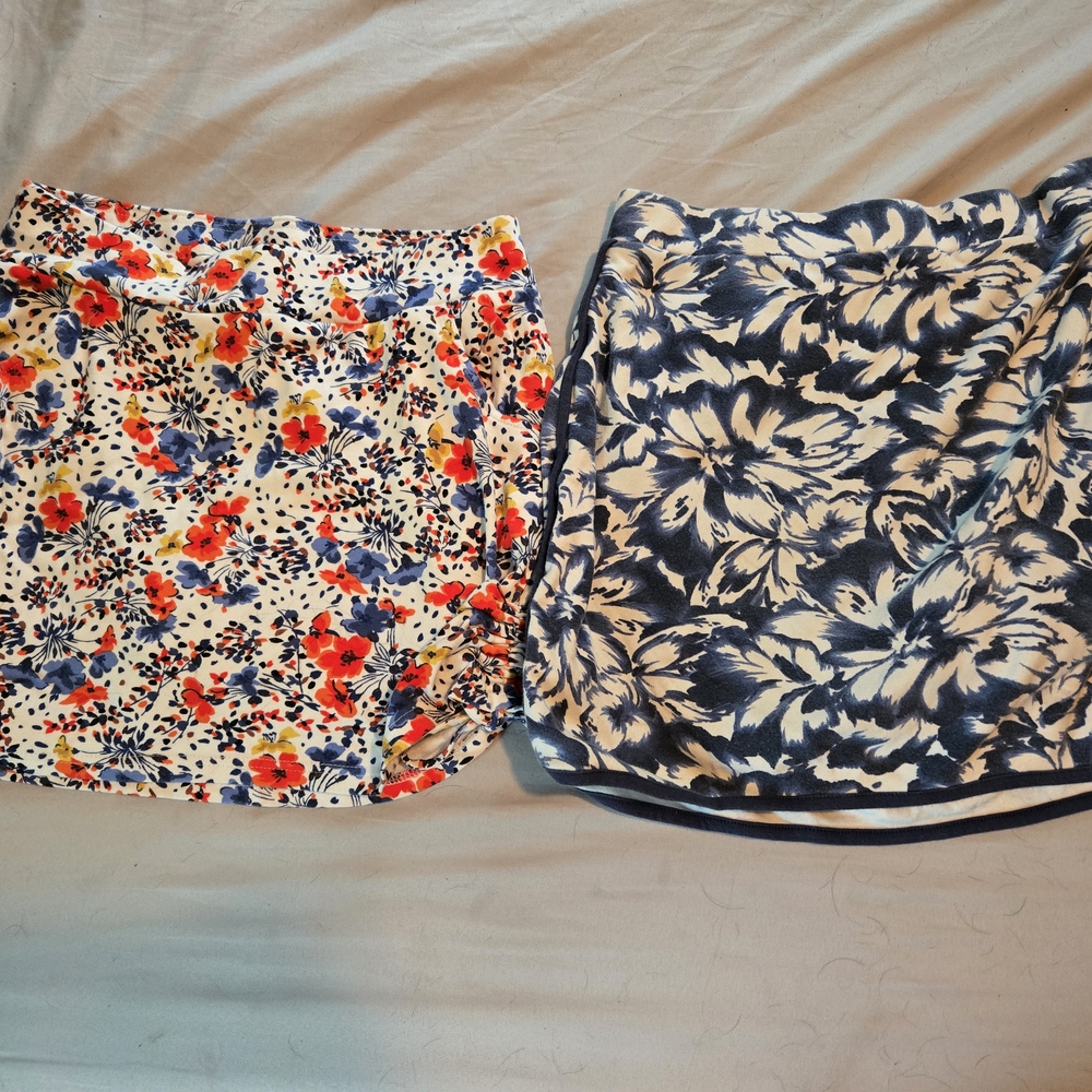 Jones New York Blue and White Bubble Skorts Mini Resort Wear BUNDLE